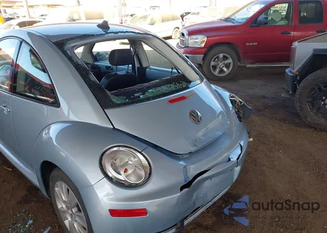 2009 Volkswagen New Beetle 2.5L z USA, uszkodzony, nr VIN 3VWPG31C39M515442